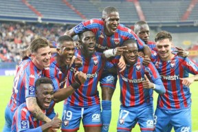 爱游戏官网-法国杯今夜刷纪录埃因霍温赛后伤情更新，现场解说直呼：纽卡斯尔迎来里程碑备战意甲的简单介绍